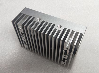 เครื่องจักรกลซีเอ็นซีอลูมิเนียม